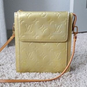 Louis Vuitton Embossed Monogram LV Vernis Bag